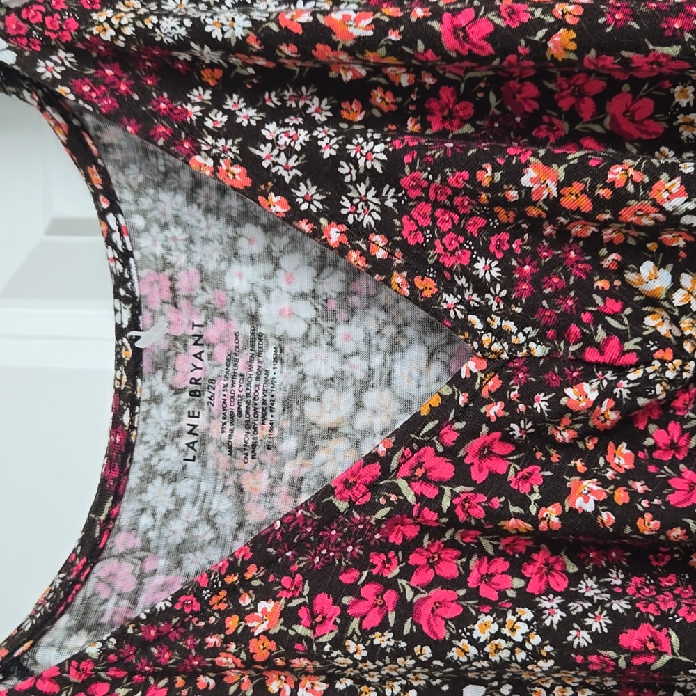 Lane Bryant floral top - Picture 4 of 16